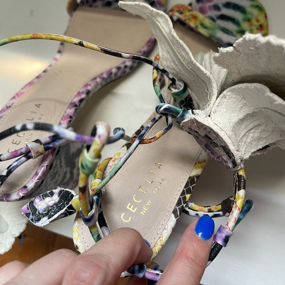 Hibiscus lace up heel - Picture 4 of 7